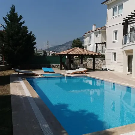 Karmele 费特希耶